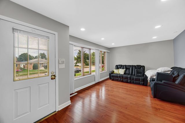3501 Sarah Street, Franklin Park, IL 60131