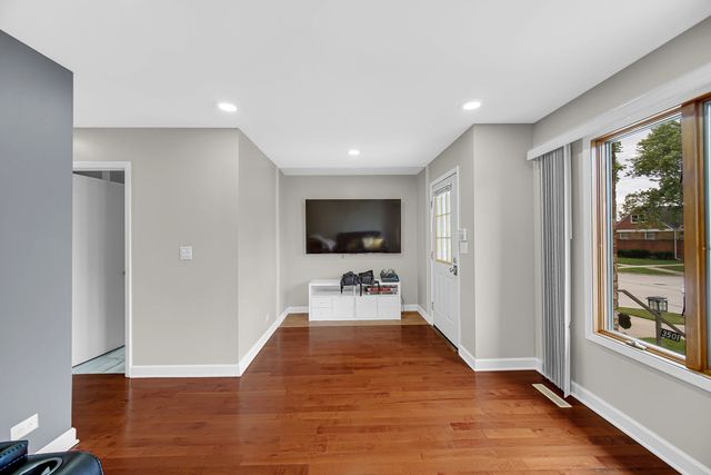 3501 Sarah Street, Franklin Park, IL 60131