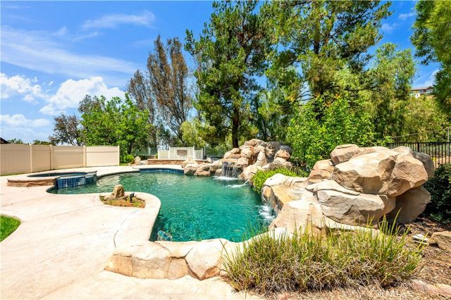 895 Costa Brava, Corona, CA 92879
