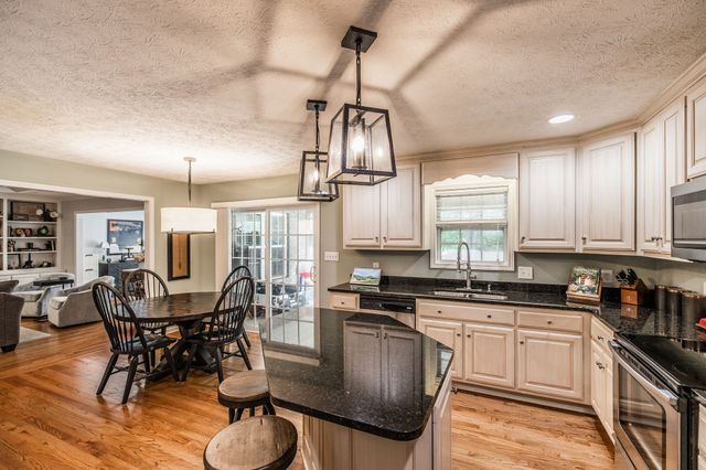 222 Osprey Dr, Gallatin, TN 37066
