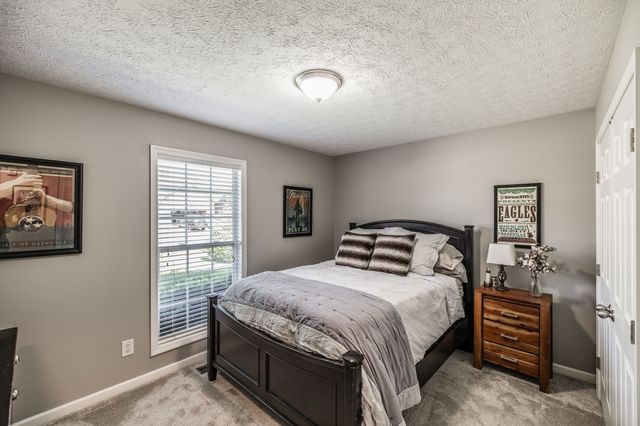 222 Osprey Dr, Gallatin, TN 37066