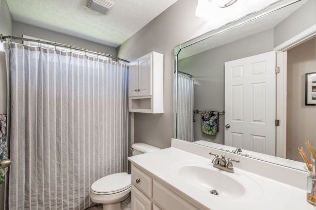 222 Osprey Dr, Gallatin, TN 37066