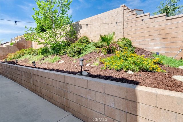 17024 Red Tail Lane, Fontana, CA 92336