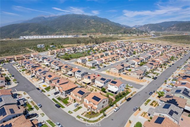17024 Red Tail Lane, Fontana, CA 92336