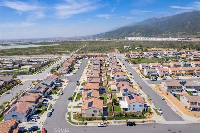 17024 Red Tail Lane, Fontana, CA 92336