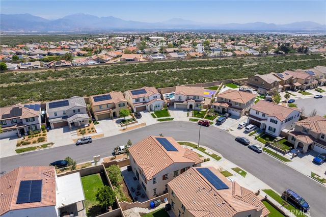 17024 Red Tail Lane, Fontana, CA 92336