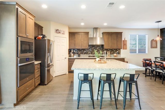 17024 Red Tail Lane, Fontana, CA 92336