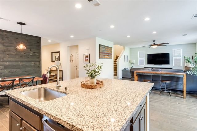 17024 Red Tail Lane, Fontana, CA 92336