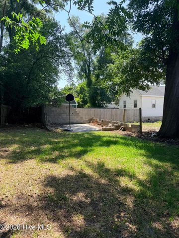 517 S 7th Street, Wilmington, NC 28401