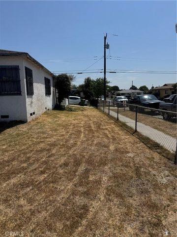 2100 N Wilmington, Compton, CA 90222