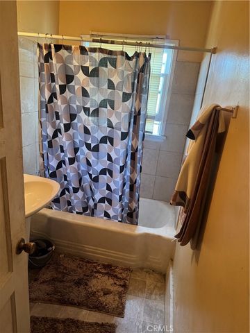 2100 N Wilmington, Compton, CA 90222