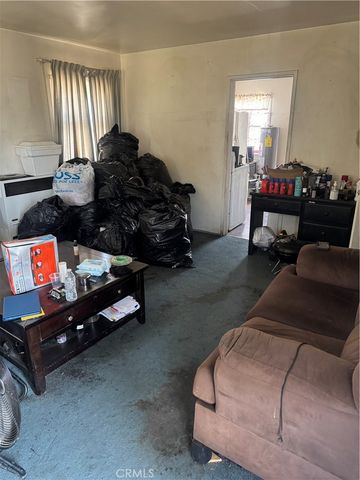 2100 N Wilmington, Compton, CA 90222