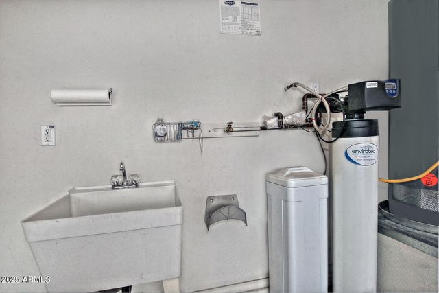 6808 W MOCKINGBIRD Way, Florence, AZ 85132