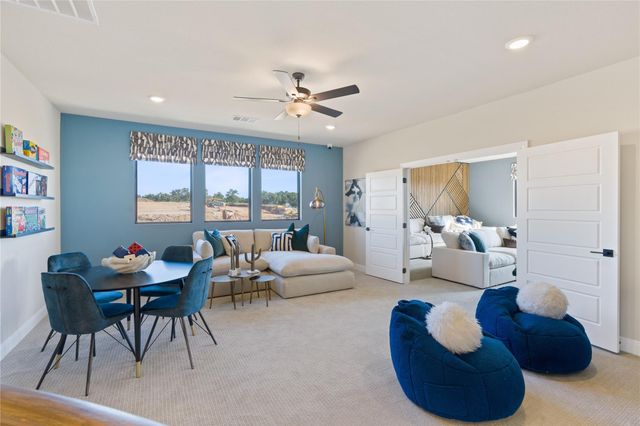 1300 Shelby LN, Georgetown, TX 78628