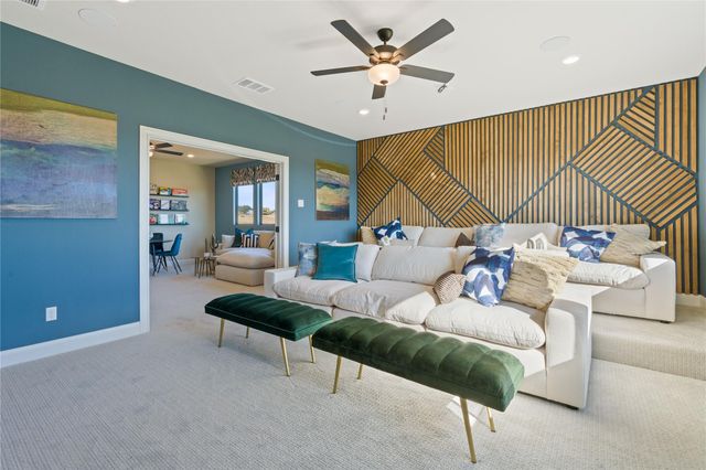 1300 Shelby LN, Georgetown, TX 78628