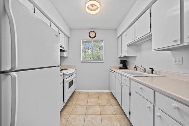 1135 Twin Points Road, Hot Springs, AR 71913