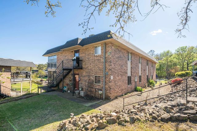 1135 Twin Points Road, Hot Springs, AR 71913