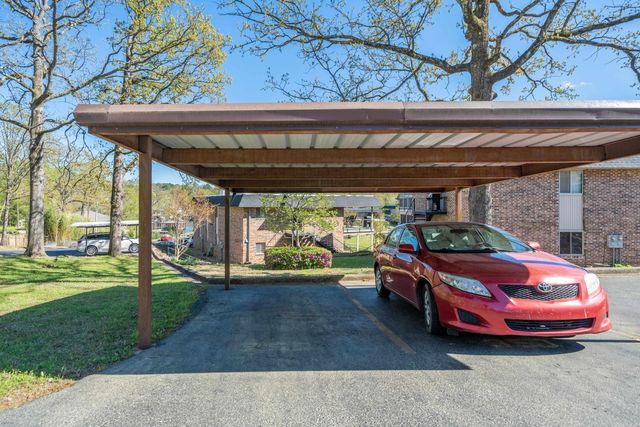 1135 Twin Points Road, Hot Springs, AR 71913
