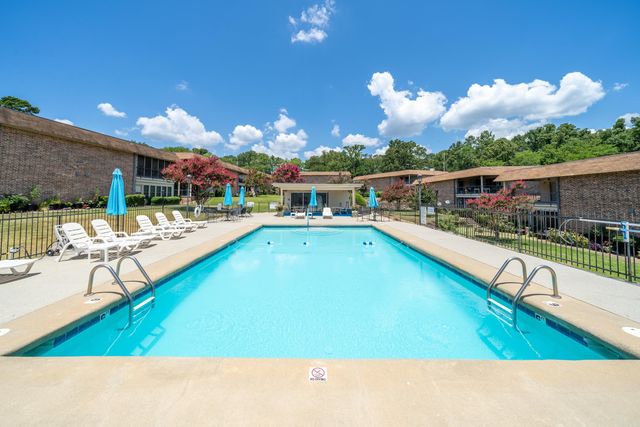 1135 Twin Points Road, Hot Springs, AR 71913
