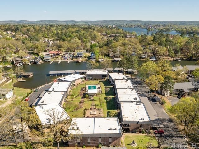 1135 Twin Points Road, Hot Springs, AR 71913