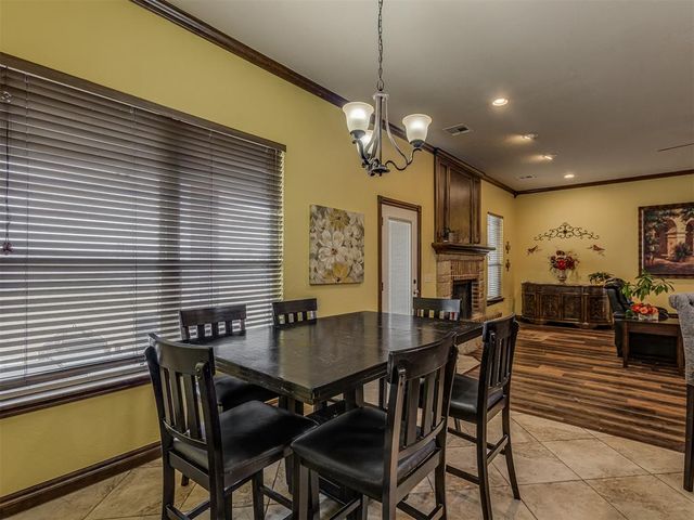 935 Silver Chase Drive, Choctaw, OK 73020