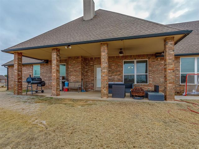 935 Silver Chase Drive, Choctaw, OK 73020
