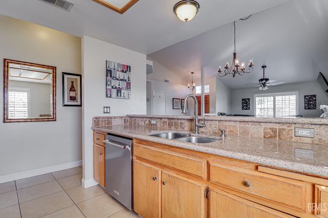 401 Corte Mismo, Bakersfield, CA 93314