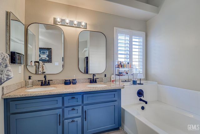 401 Corte Mismo, Bakersfield, CA 93314