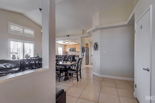 401 Corte Mismo, Bakersfield, CA 93314