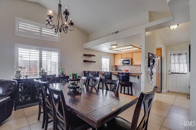 401 Corte Mismo, Bakersfield, CA 93314