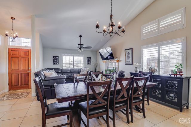 401 Corte Mismo, Bakersfield, CA 93314