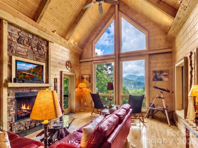 12 Signal Ridge, Sylva, NC 28779