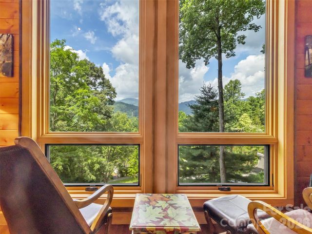 12 Signal Ridge, Sylva, NC 28779