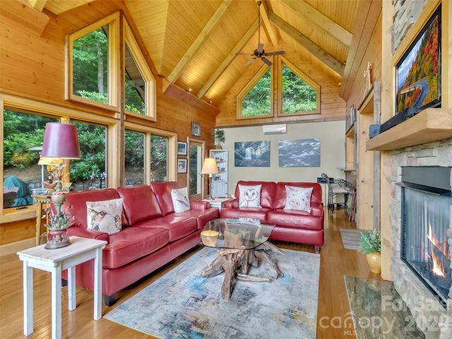 12 Signal Ridge, Sylva, NC 28779