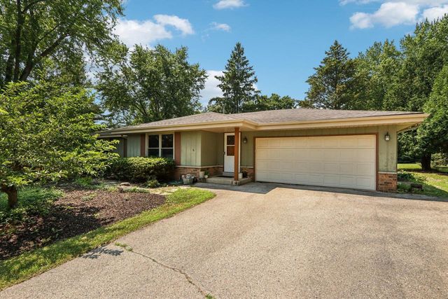 W307N6939 Bette Ann DRIVE, Hartland, WI 53029
