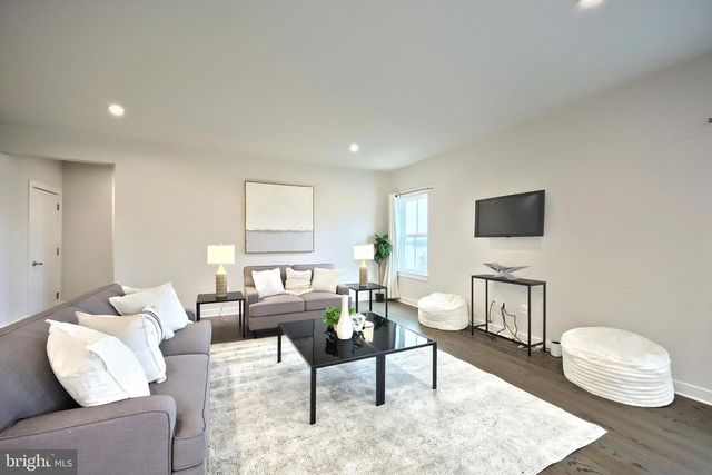 12 ERVIN DR, Shrewsbury, PA 17361