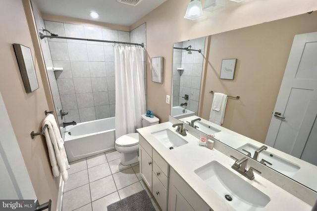 12 ERVIN DR, Shrewsbury, PA 17361