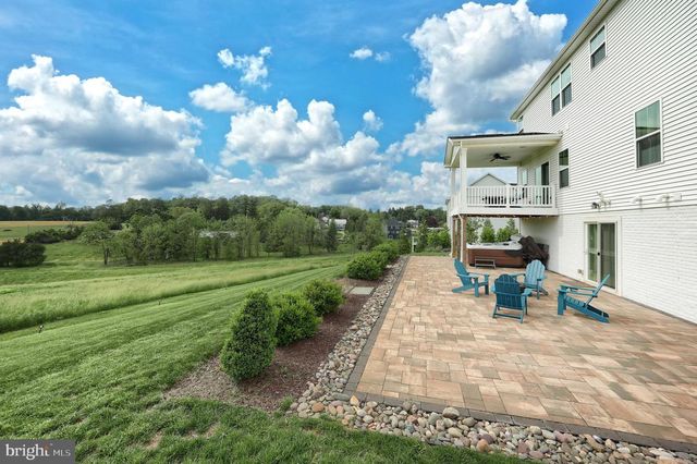 12 ERVIN DR, Shrewsbury, PA 17361