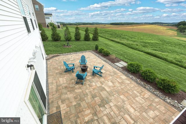 12 ERVIN DR, Shrewsbury, PA 17361