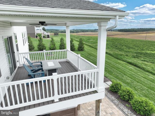 12 ERVIN DR, Shrewsbury, PA 17361