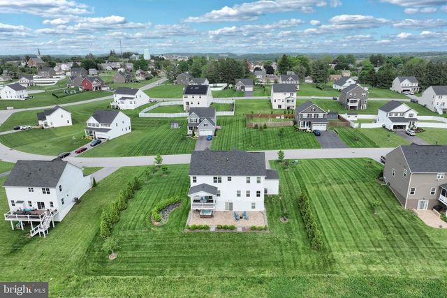 12 ERVIN DR, Shrewsbury, PA 17361