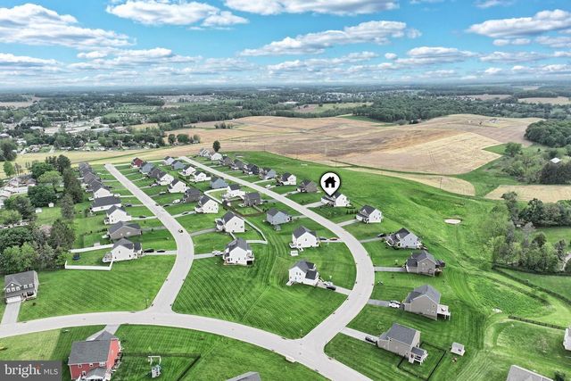 12 ERVIN DR, Shrewsbury, PA 17361