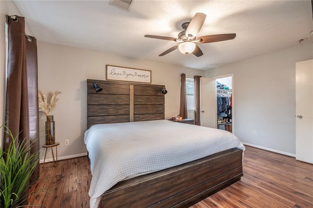 4908 Holly Park Drive, Pasadena, TX 77505