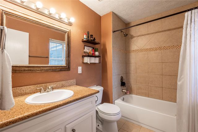 4908 Holly Park Drive, Pasadena, TX 77505