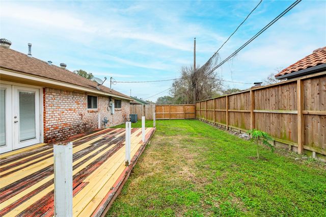 4908 Holly Park Drive, Pasadena, TX 77505