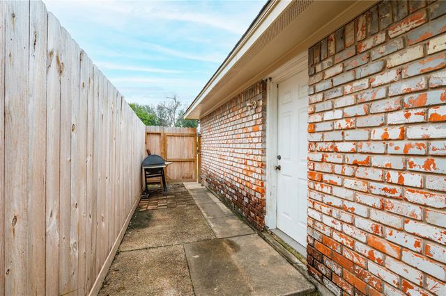 4908 Holly Park Drive, Pasadena, TX 77505