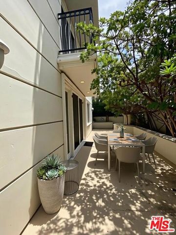 129 S Elm Drive 101, Beverly Hills, CA 90212