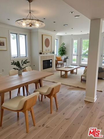 129 S Elm Drive 101, Beverly Hills, CA 90212