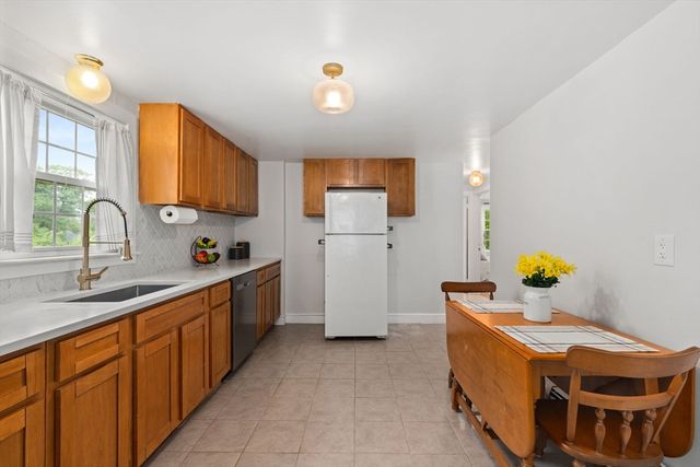 105 Patterson St, Attleboro, MA 02703