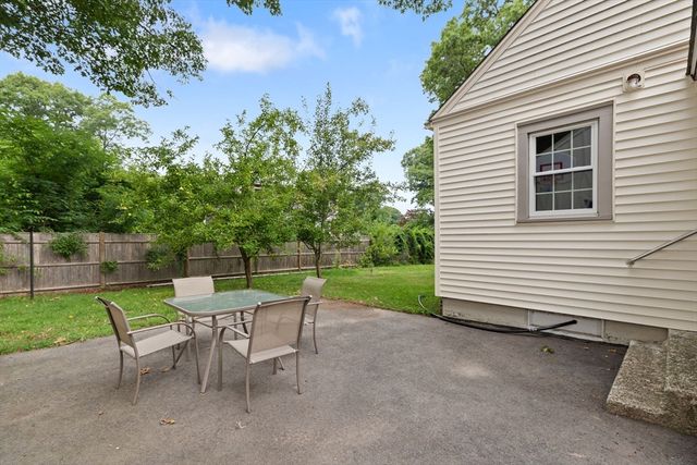 105 Patterson St, Attleboro, MA 02703